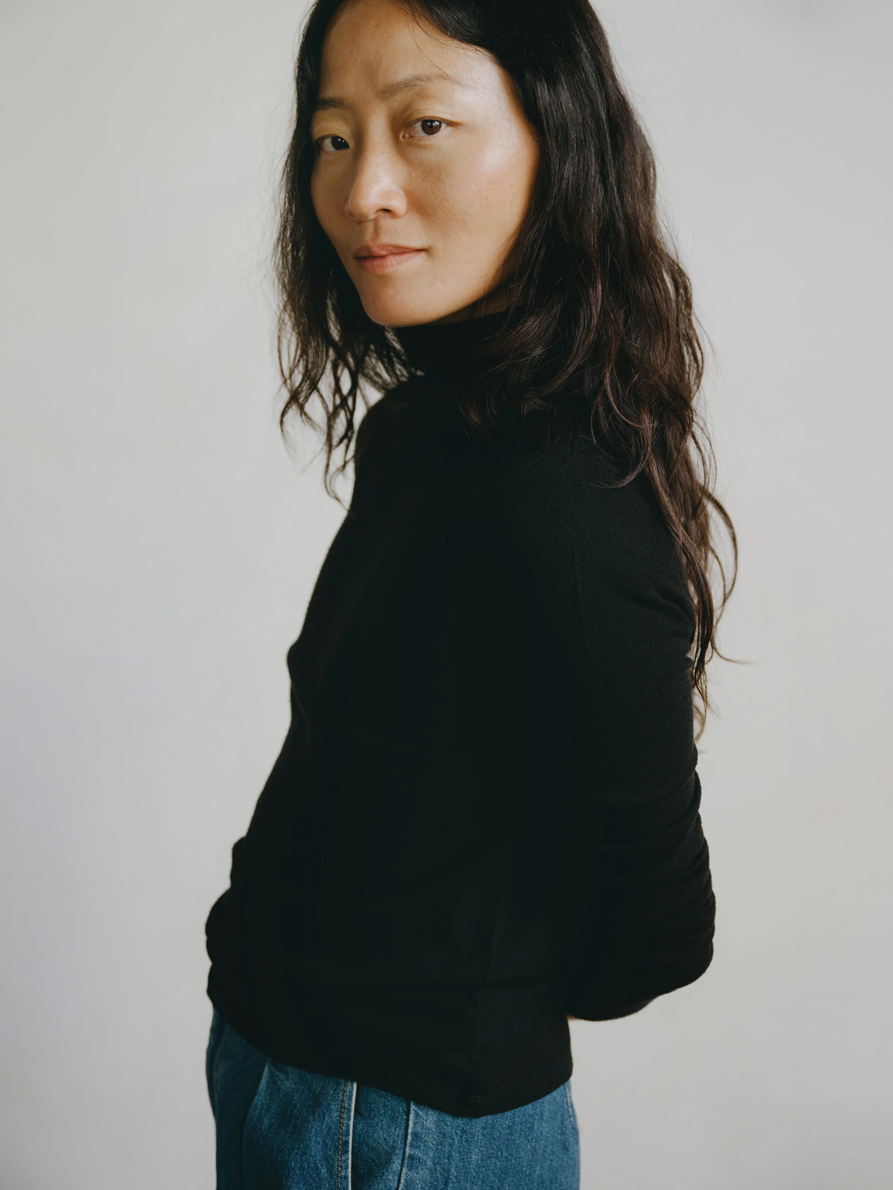 Marianne Turtleneck, Regen Silk Noil Jersey, Black - Image 3